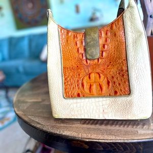 Retro leather Brahman bag with separate zippered insert